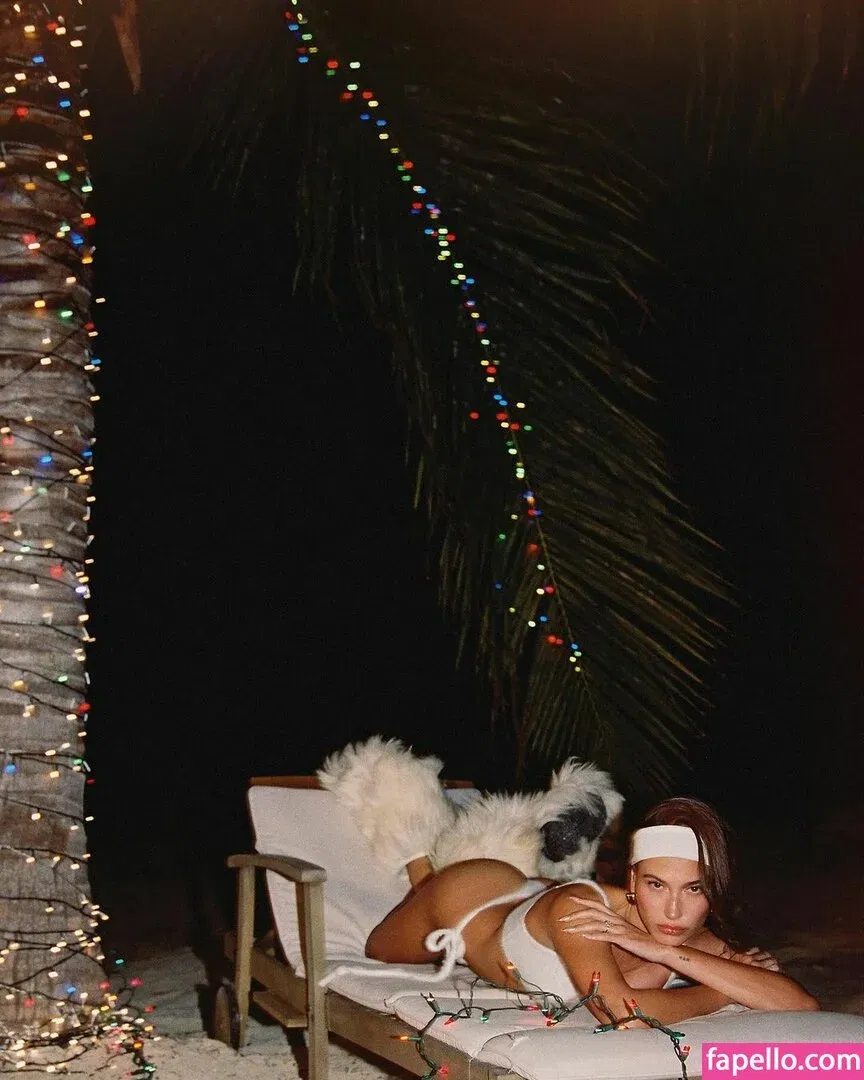 Hailey Bieber Onlyfans Photo Gallery 