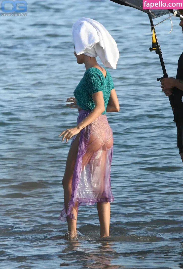 Hailey Bieber Onlyfans Photo Gallery 