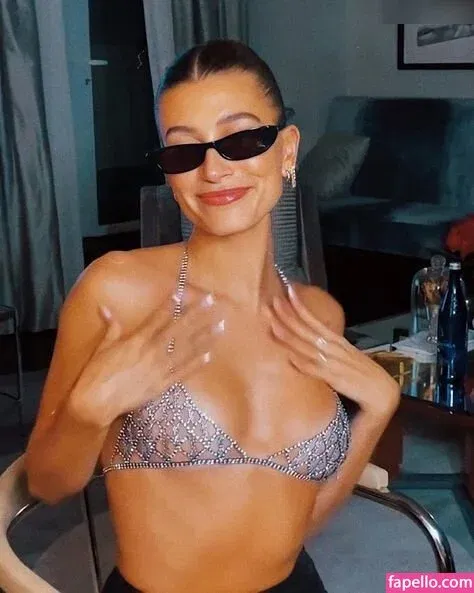 Hailey Bieber Onlyfans Photo Gallery 