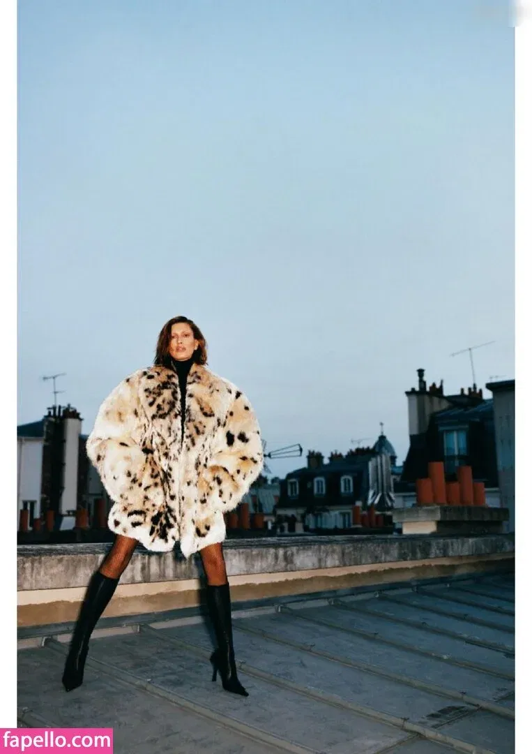 Hailey Bieber Onlyfans Photo Gallery 