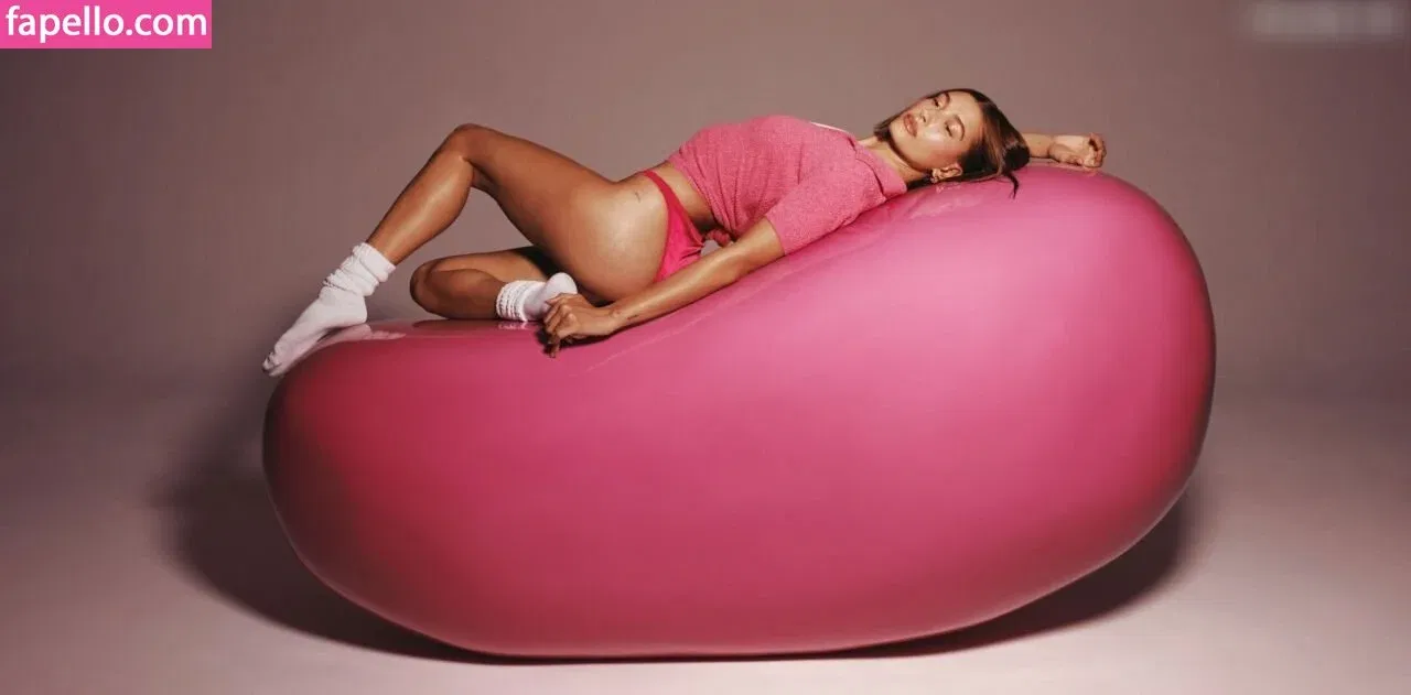 Hailey Bieber Onlyfans Photo Gallery 