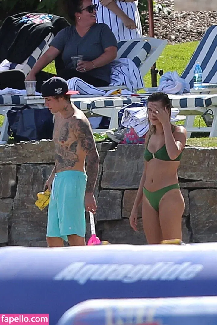 Hailey Bieber Onlyfans Photo Gallery 