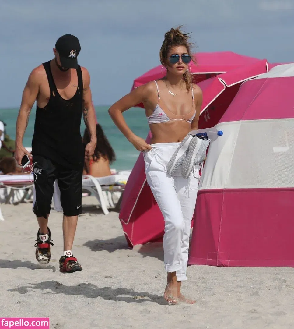 Hailey Bieber Onlyfans Photo Gallery 