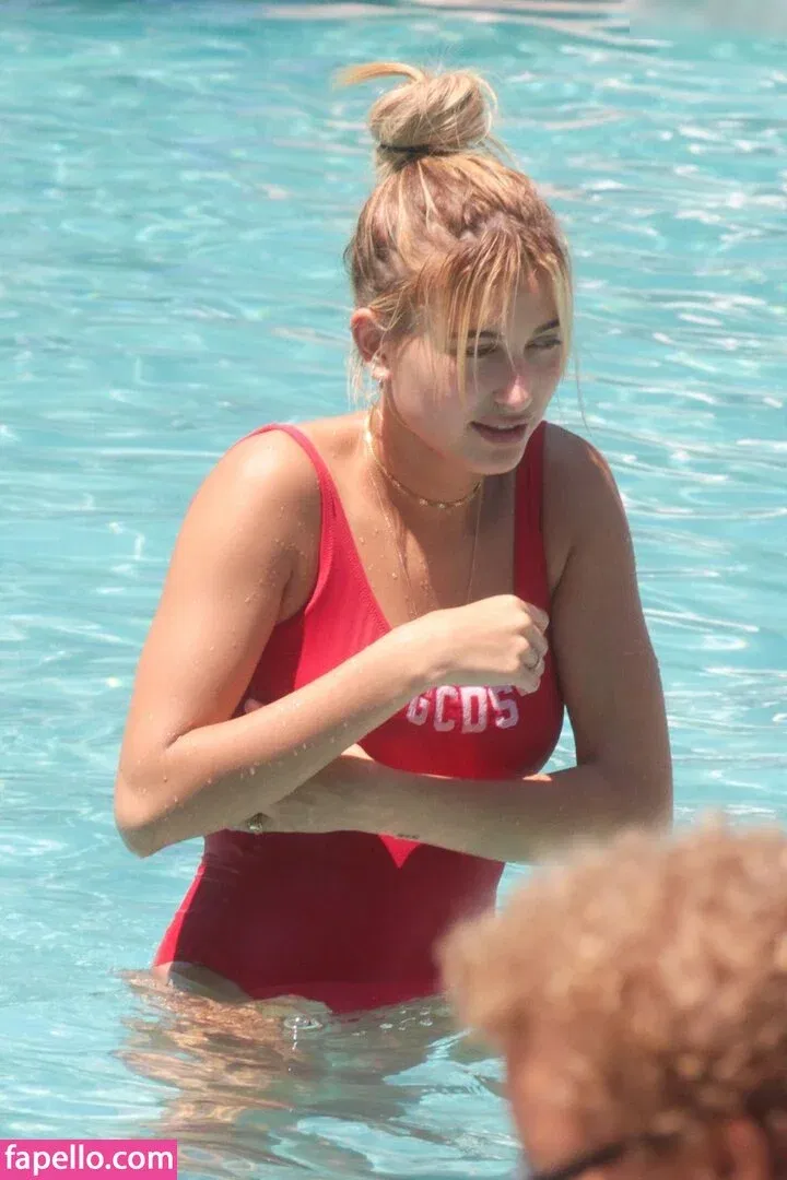 Hailey Bieber Onlyfans Photo Gallery 