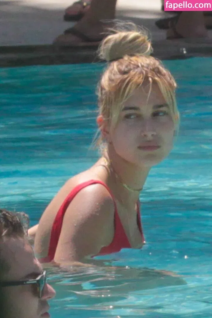 Hailey Bieber Onlyfans Photo Gallery 