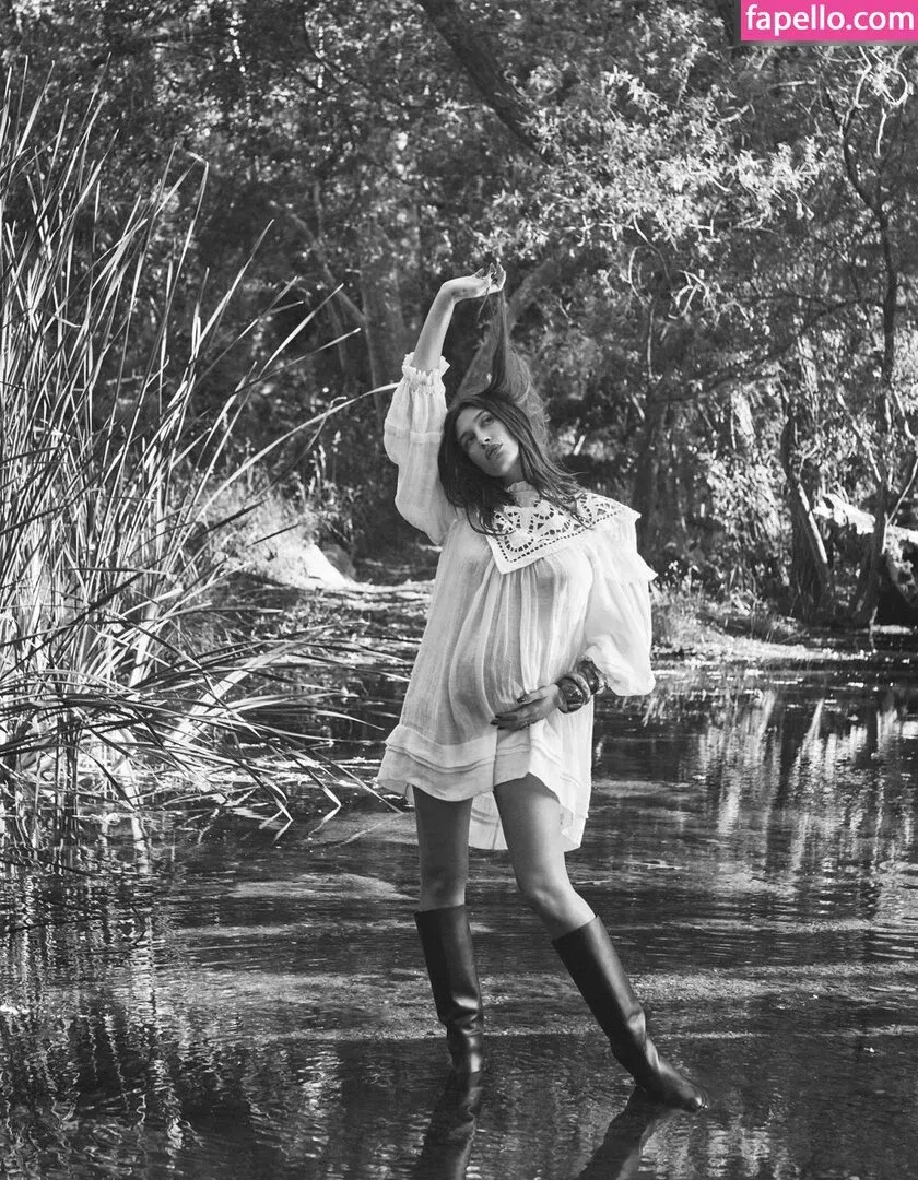 Hailey Bieber Onlyfans Photo Gallery 