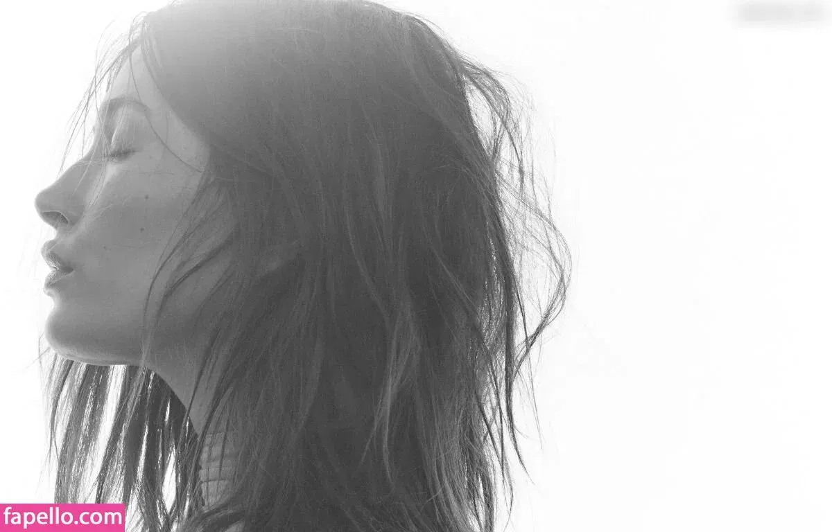 Hailey Bieber Onlyfans Photo Gallery 