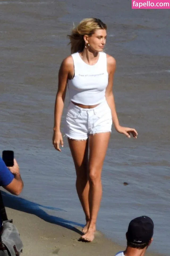 Hailey Bieber Onlyfans Photo Gallery 