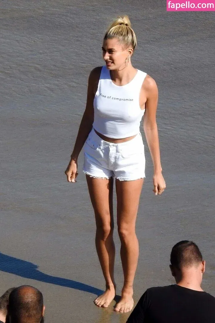 Hailey Bieber Onlyfans Photo Gallery 