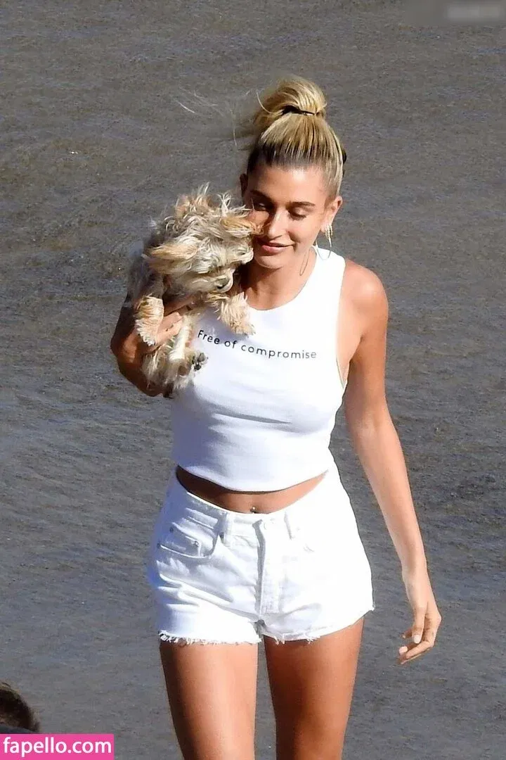 Hailey Bieber Onlyfans Photo Gallery 