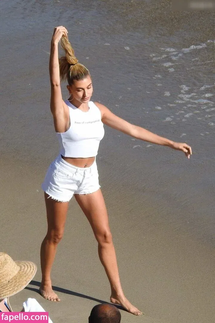 Hailey Bieber Onlyfans Photo Gallery 