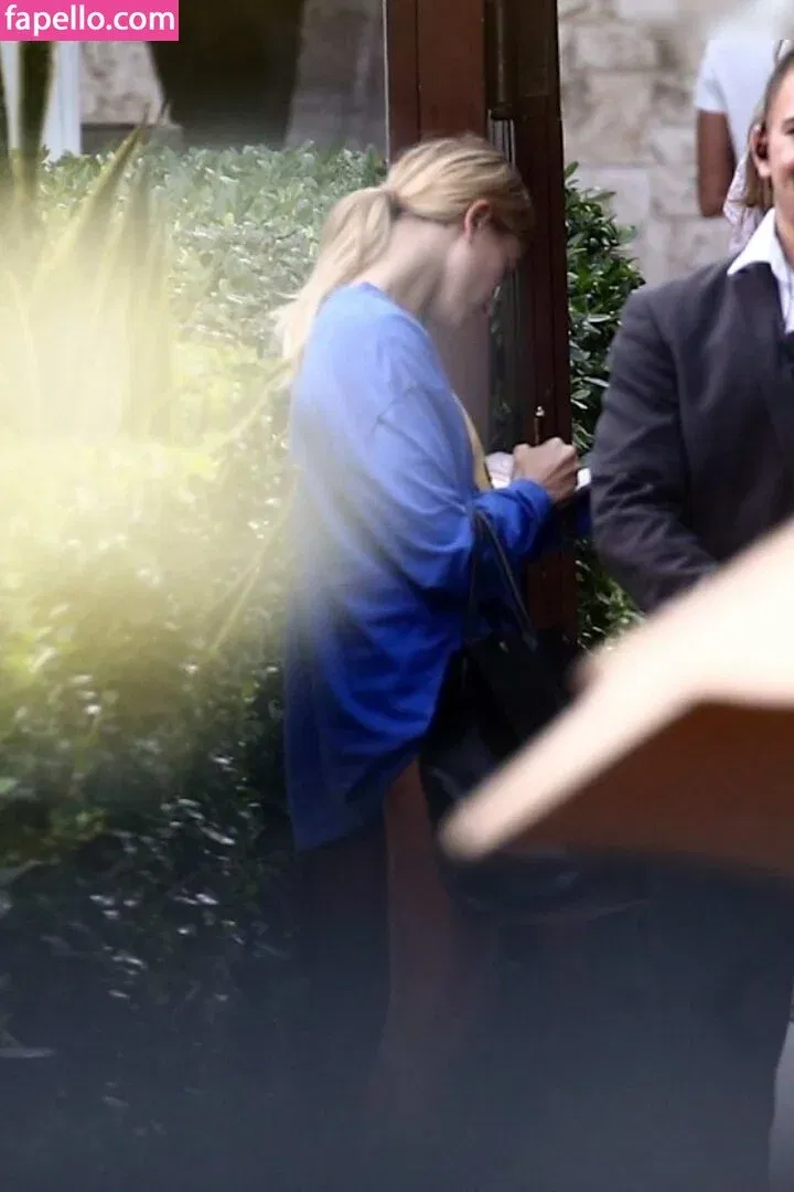 Hailey Bieber Onlyfans Photo Gallery 