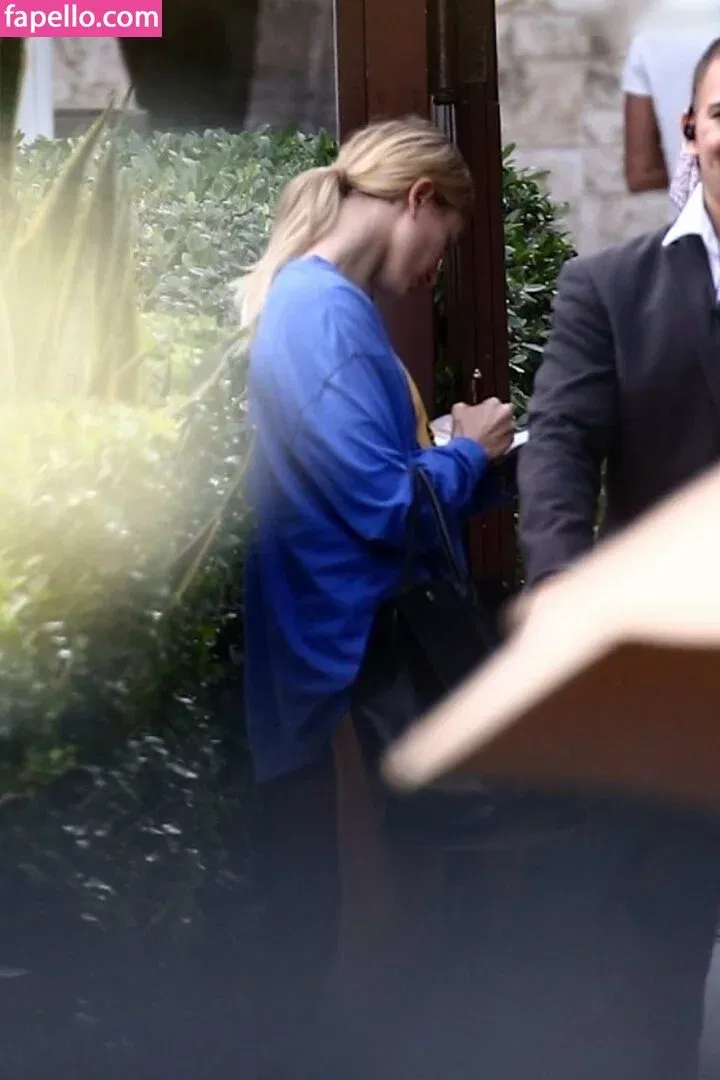 Hailey Bieber Onlyfans Photo Gallery 