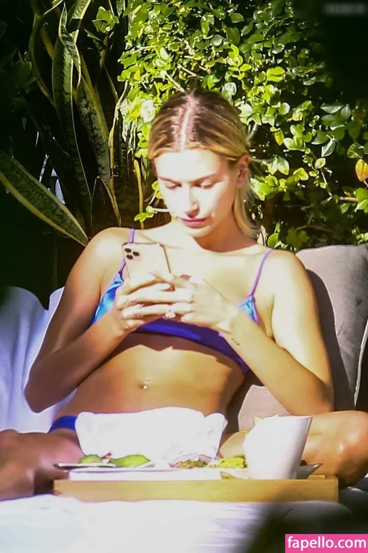 Hailey Bieber Onlyfans Photo Gallery 