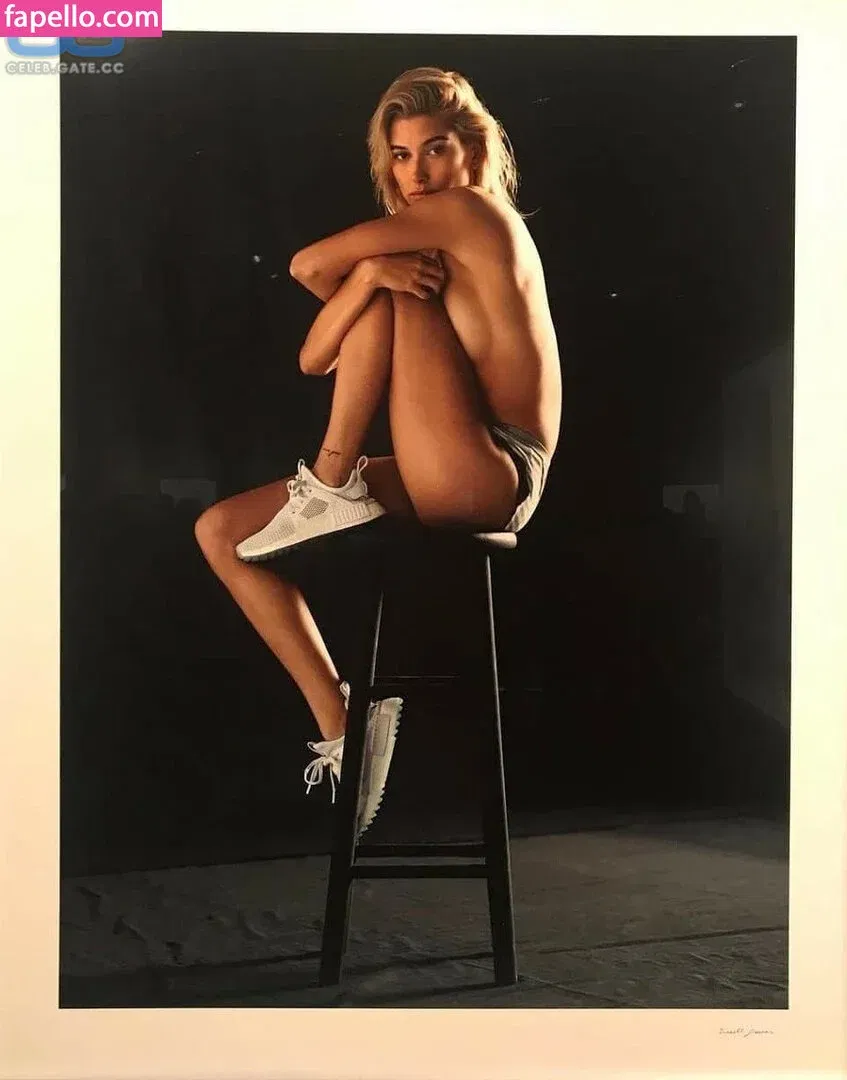 Hailey Bieber Onlyfans Photo Gallery 