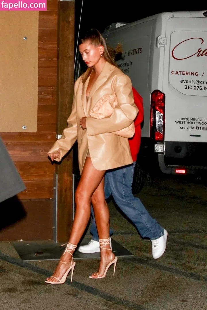 Hailey Bieber Onlyfans Photo Gallery 