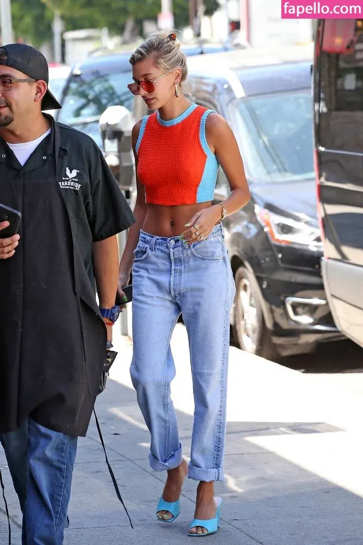 Hailey Bieber Onlyfans Photo Gallery 