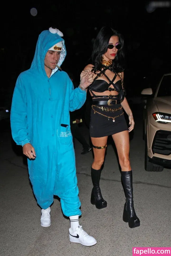 Hailey Bieber Onlyfans Photo Gallery 