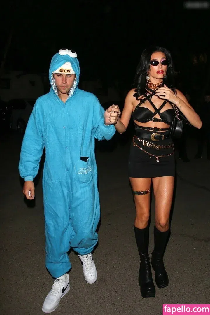 Hailey Bieber Onlyfans Photo Gallery 