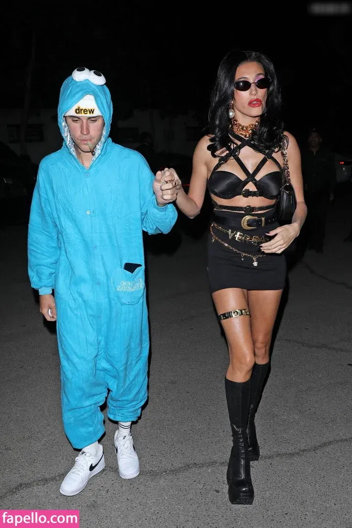 Hailey Bieber Onlyfans Photo Gallery 