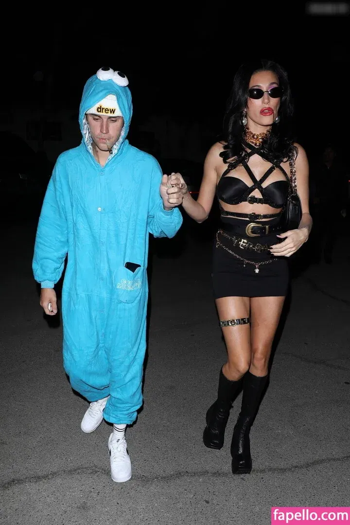 Hailey Bieber Onlyfans Photo Gallery 