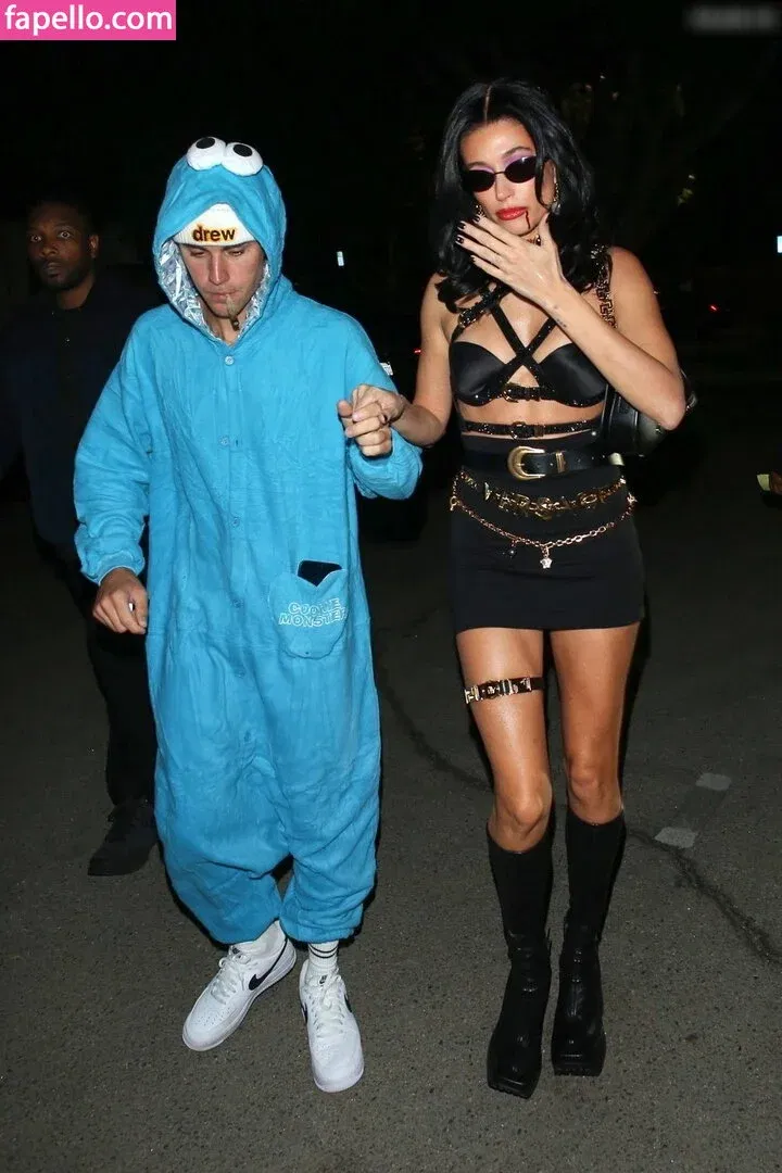 Hailey Bieber Onlyfans Photo Gallery 