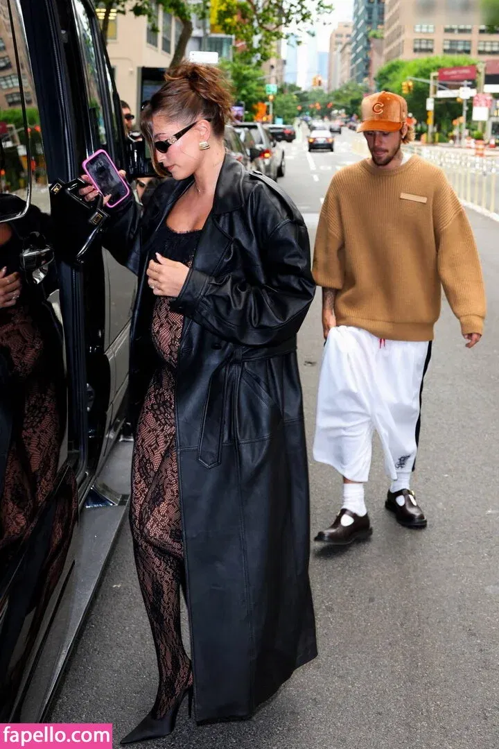 Hailey Bieber Onlyfans Photo Gallery 