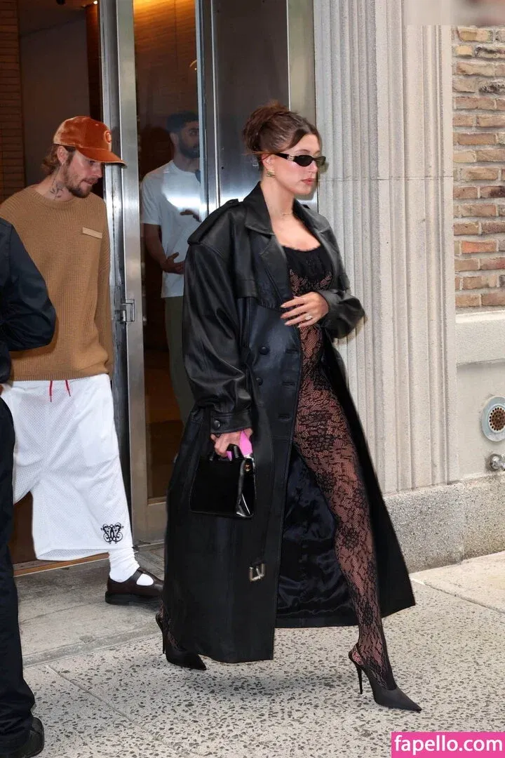 Hailey Bieber Onlyfans Photo Gallery 