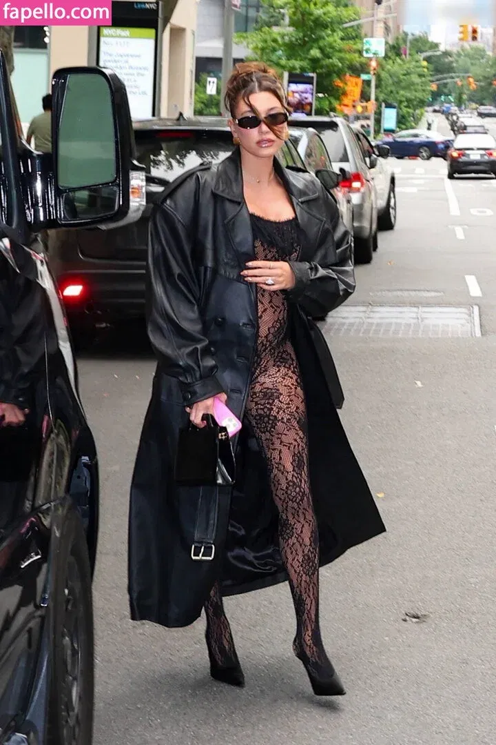 Hailey Bieber Onlyfans Photo Gallery 