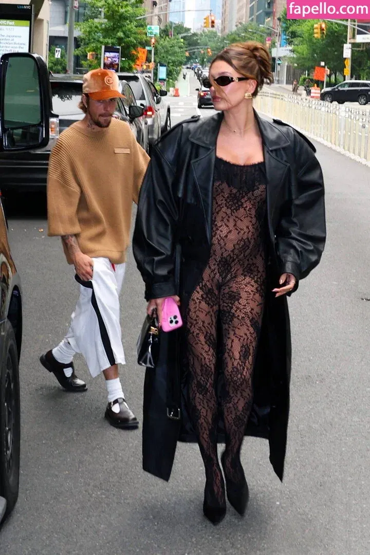 Hailey Bieber Onlyfans Photo Gallery 