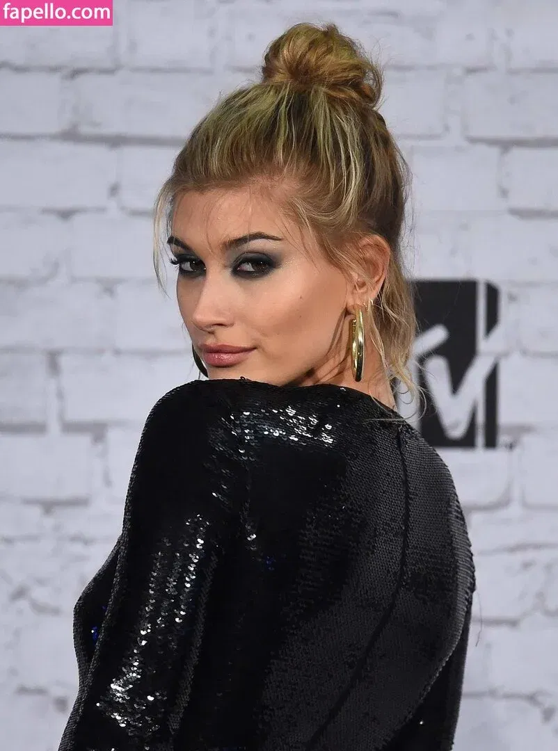 Hailey Bieber Onlyfans Photo Gallery 