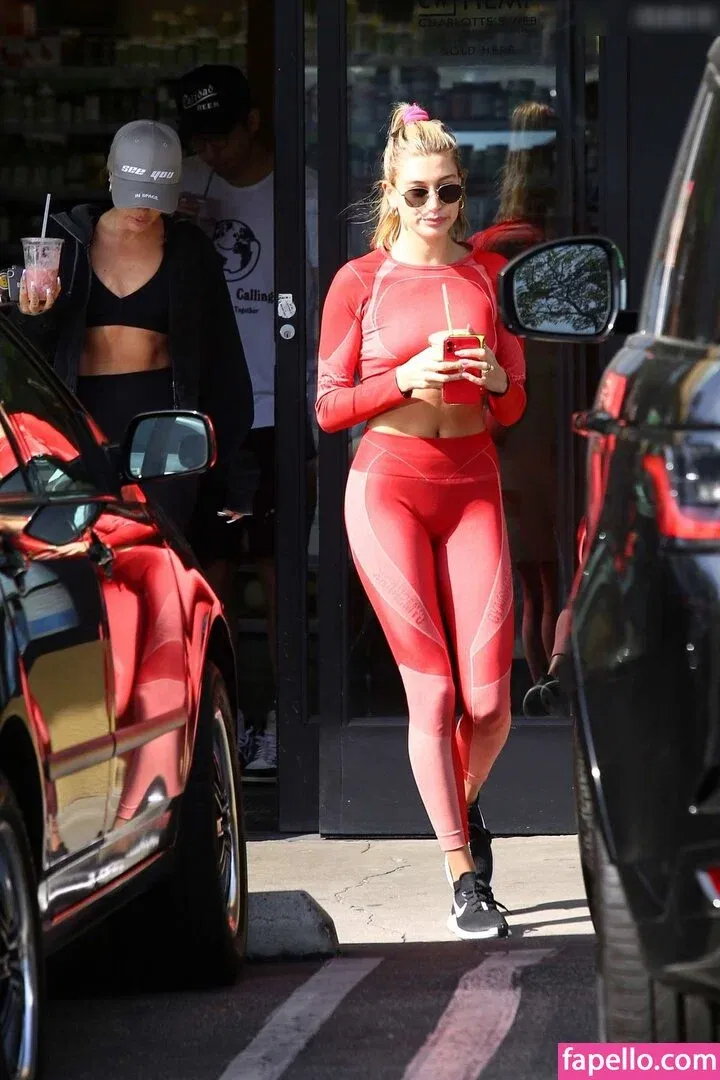 Hailey Bieber Onlyfans Photo Gallery 