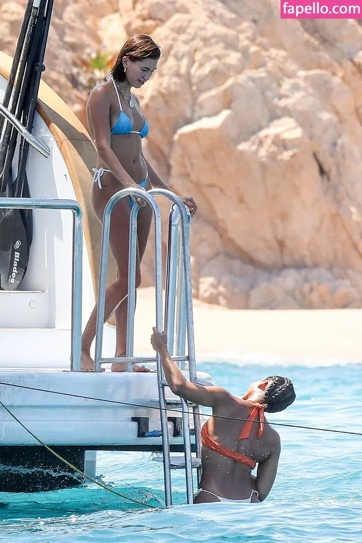 Hailey Bieber Onlyfans Photo Gallery 