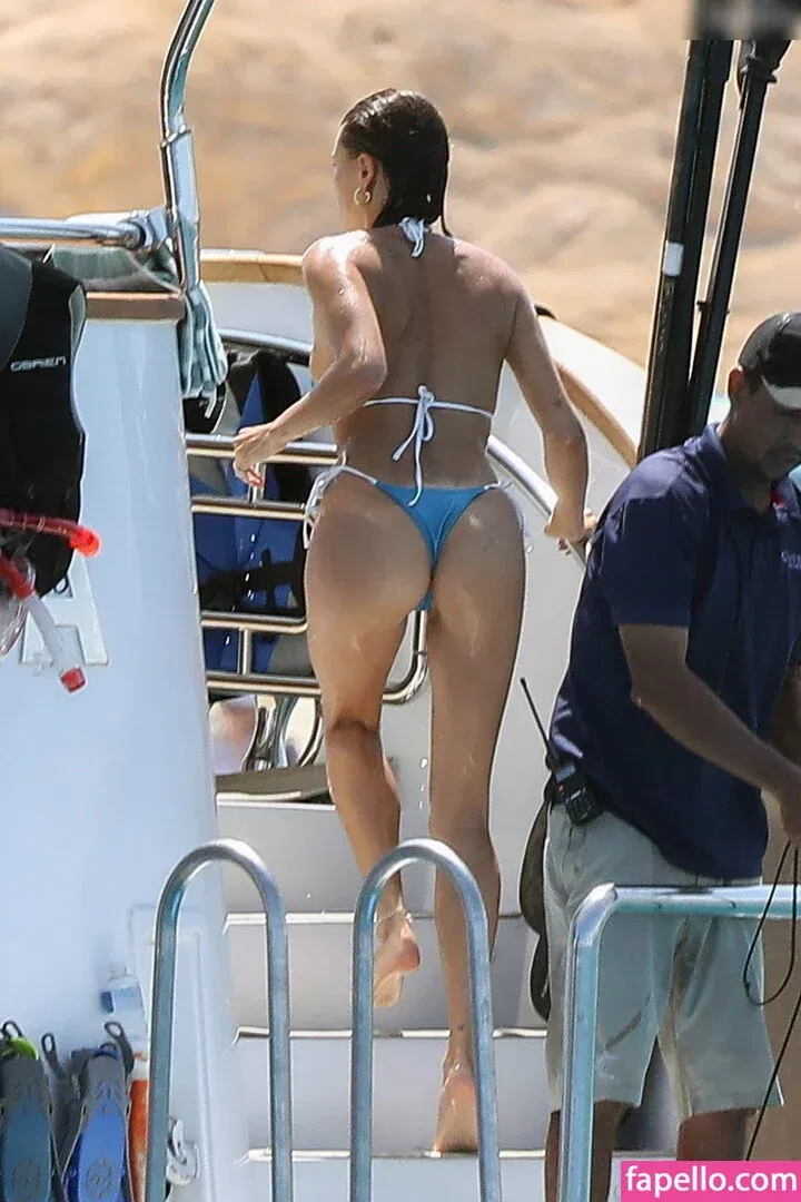 Hailey Bieber Onlyfans Photo Gallery 