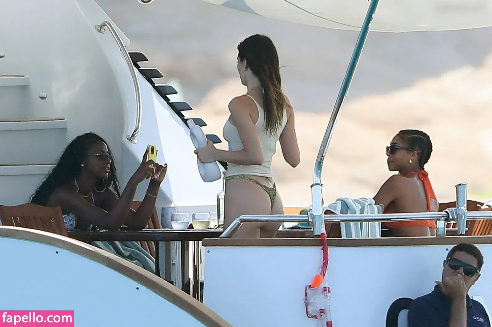 Hailey Bieber Onlyfans Photo Gallery 