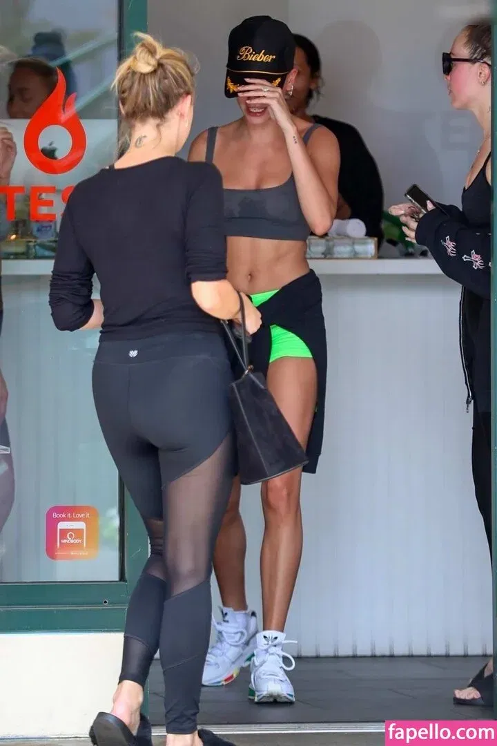 Hailey Bieber Onlyfans Photo Gallery 