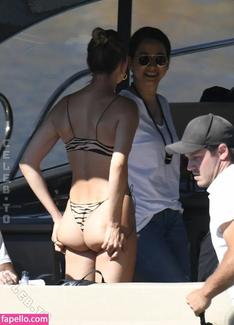 Hailey Bieber Onlyfans Photo Gallery 