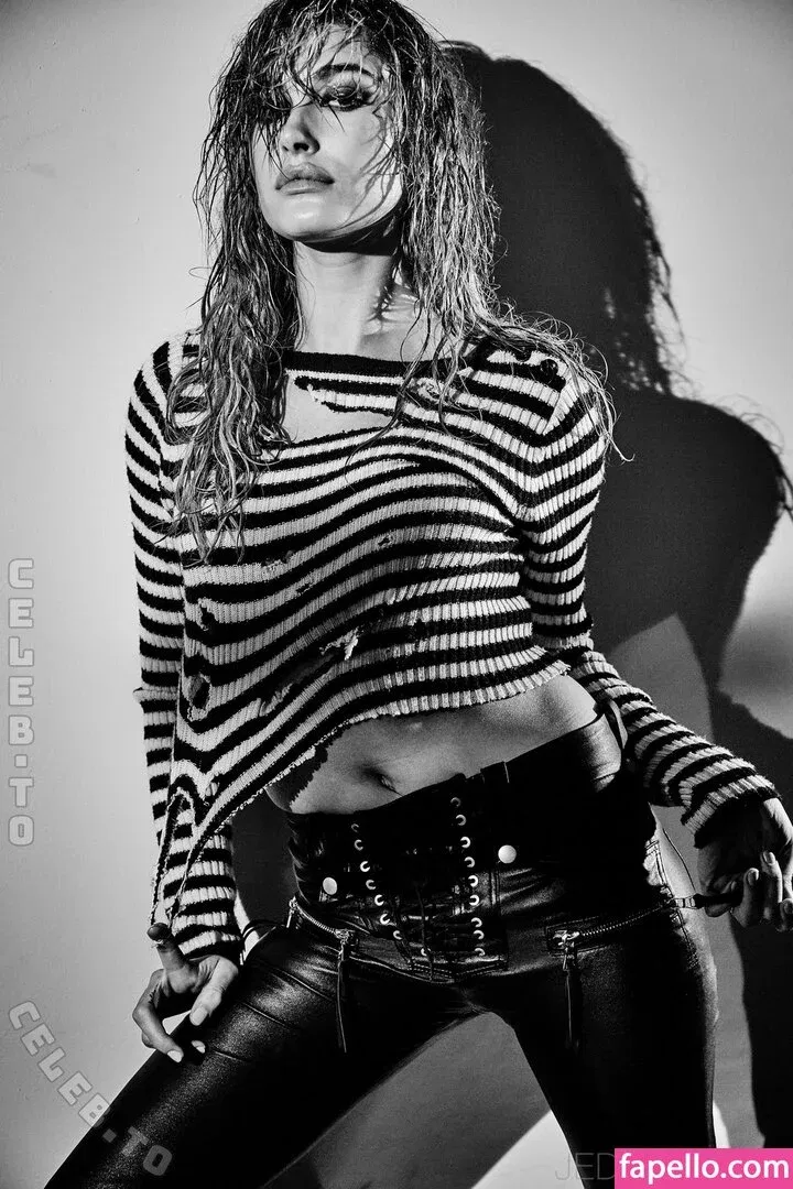 Hailey Bieber Onlyfans Photo Gallery 