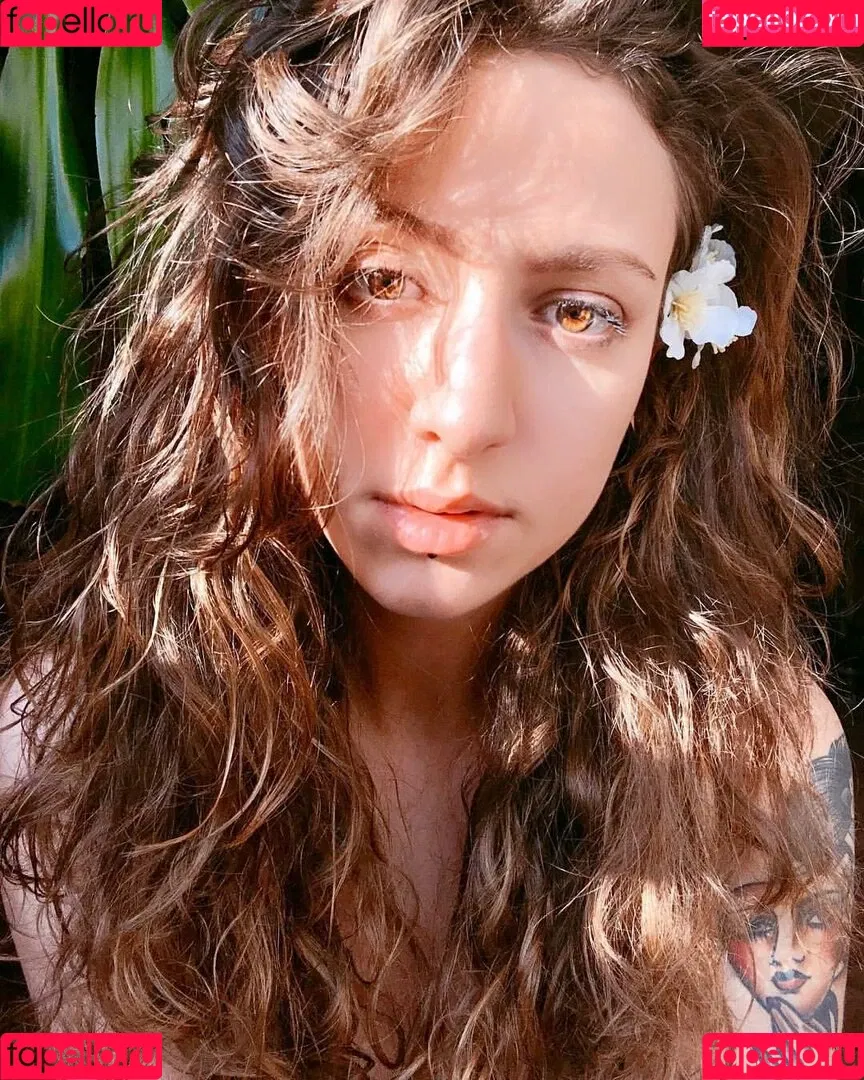 BetterCallHelena Onlyfans Photo Gallery 