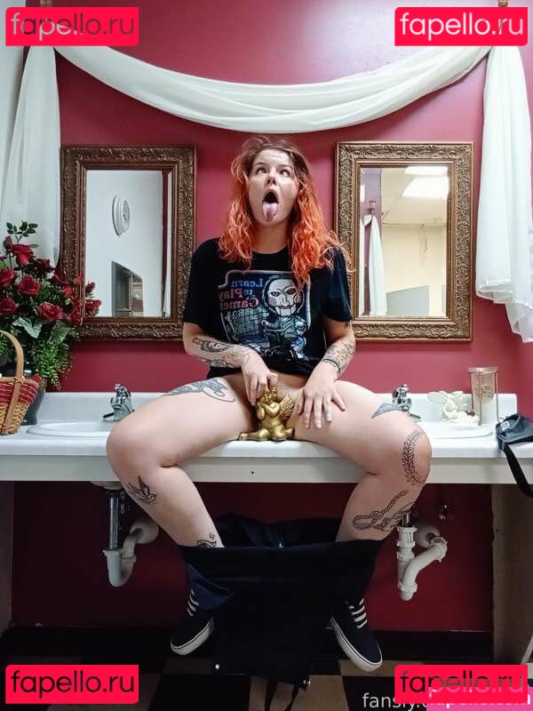 Lili Nyx Nude Onlyfans Photo 36