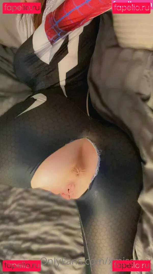 xmissivyx Onlyfans Photo Gallery 