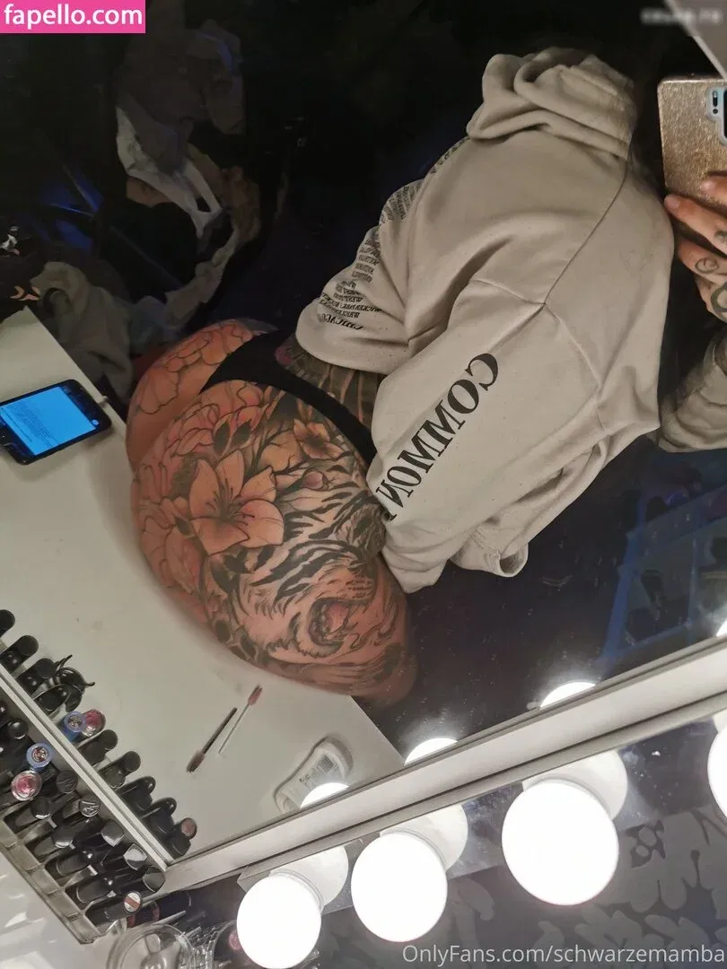 schwarzemamba89 Onlyfans Photo Gallery 