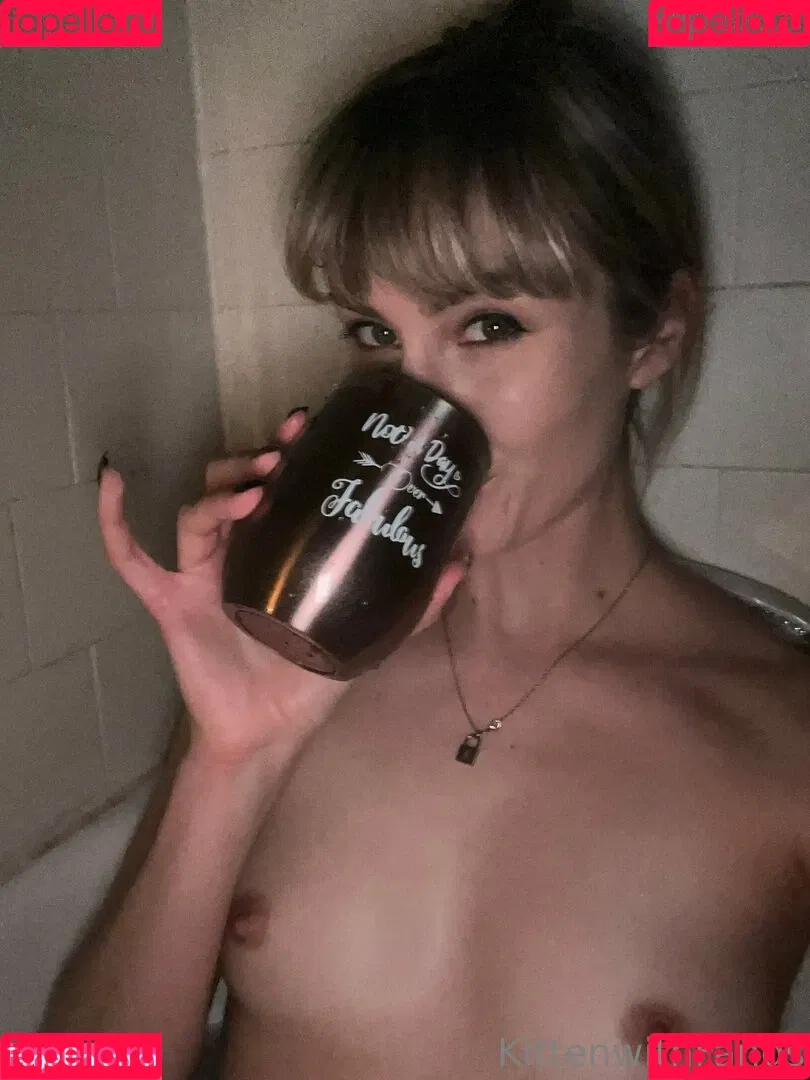 kittenwithfangsfree Onlyfans Photo Gallery 