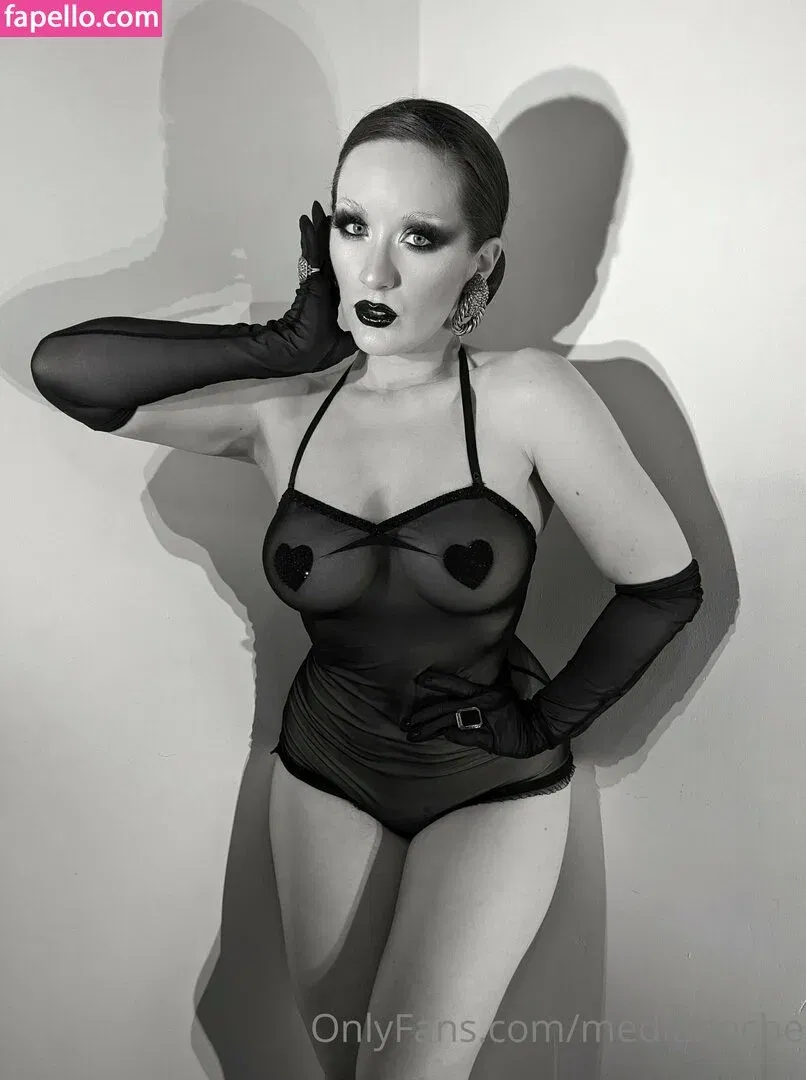 medianoche Onlyfans Photo Gallery 