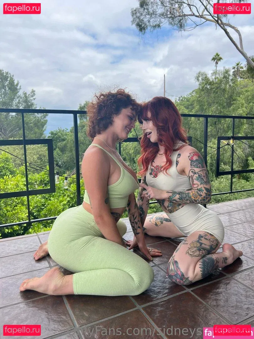 sidneysummers Onlyfans Photo Gallery 