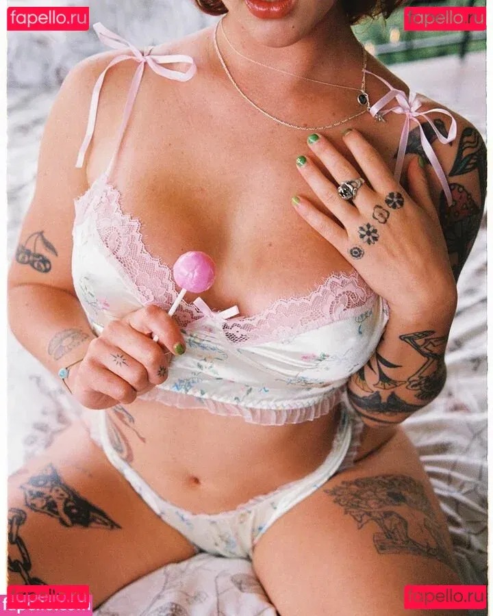 sidneysummers Onlyfans Photo Gallery 