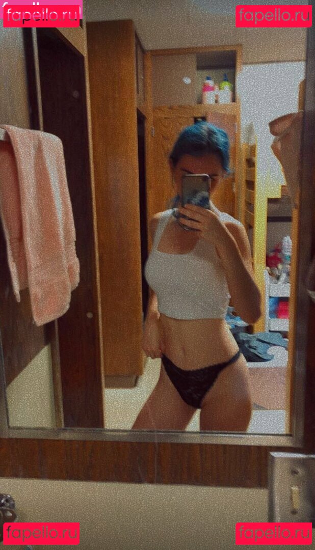 Lauren Kach Nude Onlyfans Photo 11