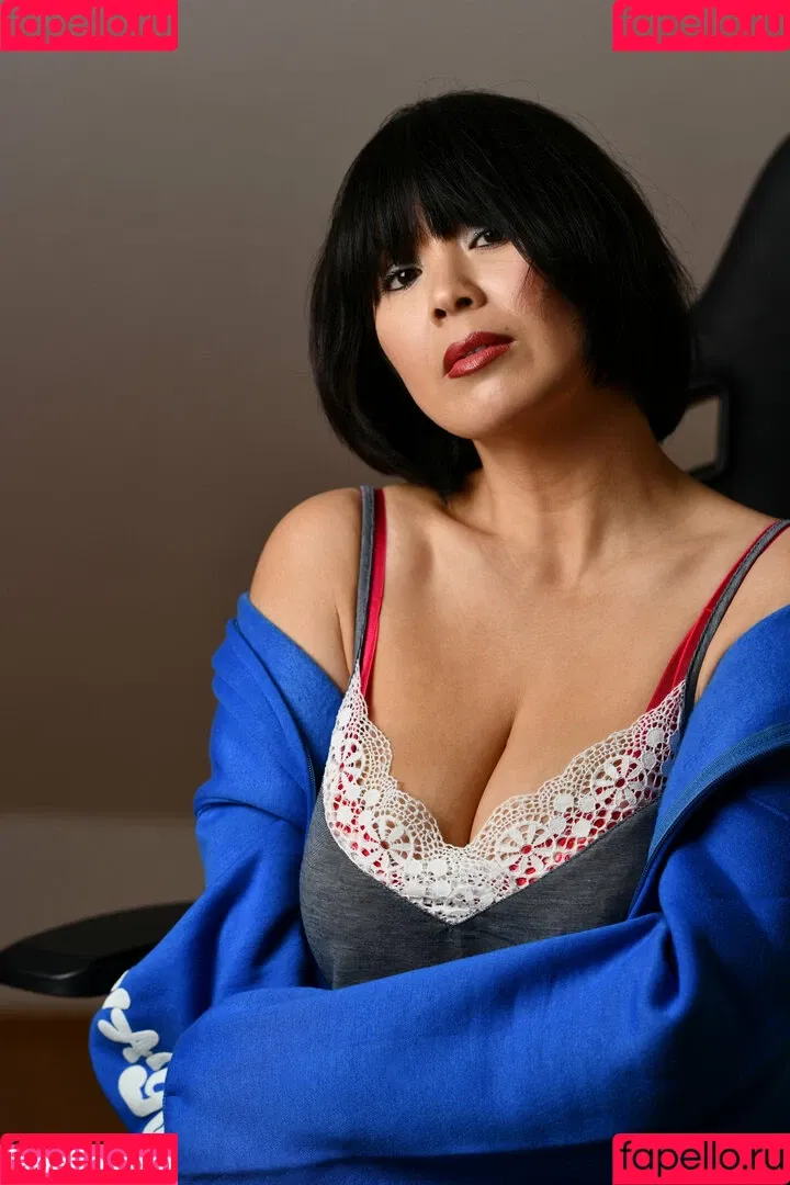 SunnyChocolat Onlyfans Photo Gallery 