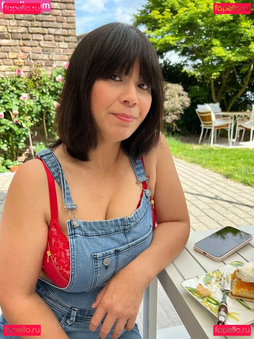 SunnyChocolat Onlyfans Photo Gallery 