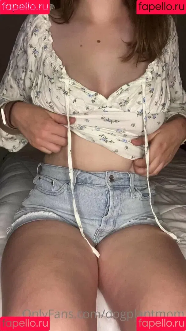 Dogplantmom Onlyfans Photo Gallery 